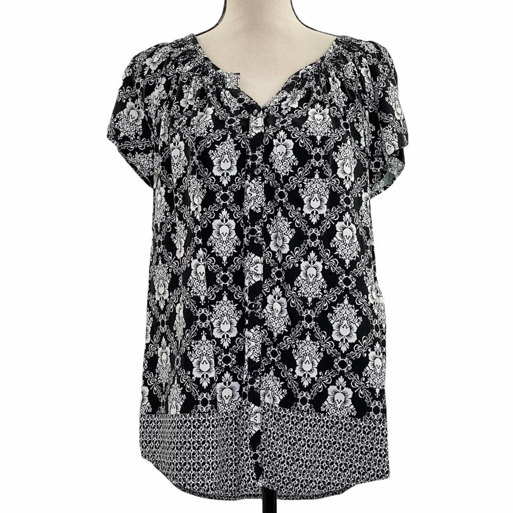 BLACK & White Printed Short Sleeve Button Down Top